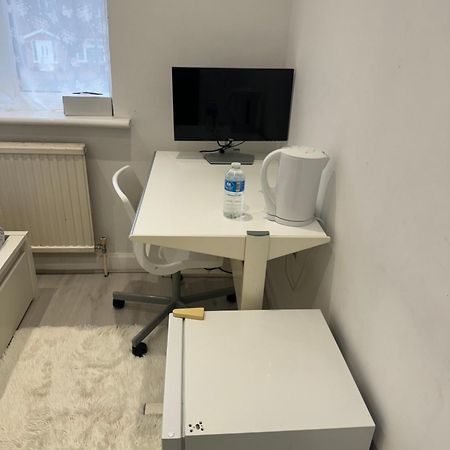 Single Room Canvey Island Eksteriør bilde