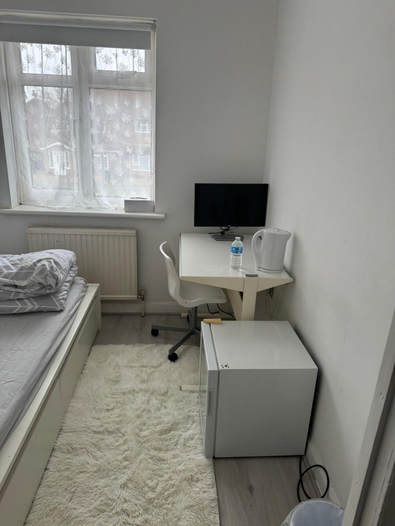 Single Room Canvey Island Eksteriør bilde